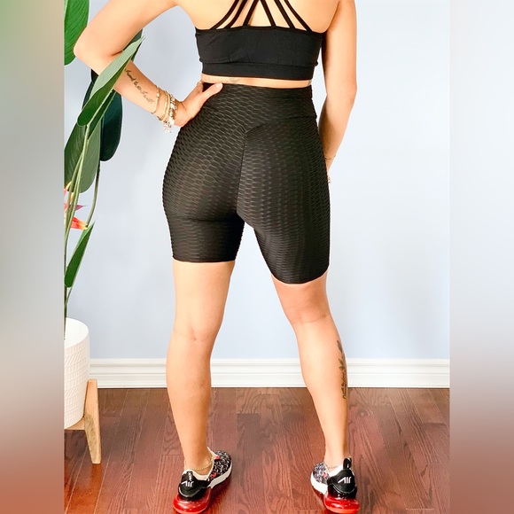 TikTok Biker Shorts - Textured - Picture 3 of 7